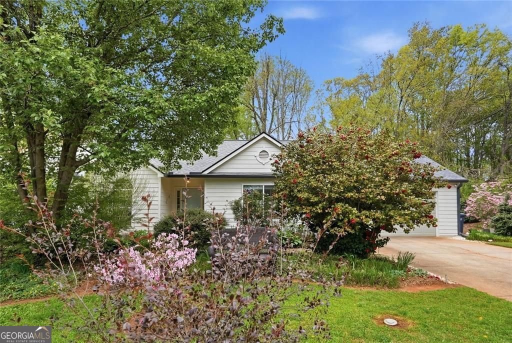 6630 Brittney Lane Cumming - Photo 1