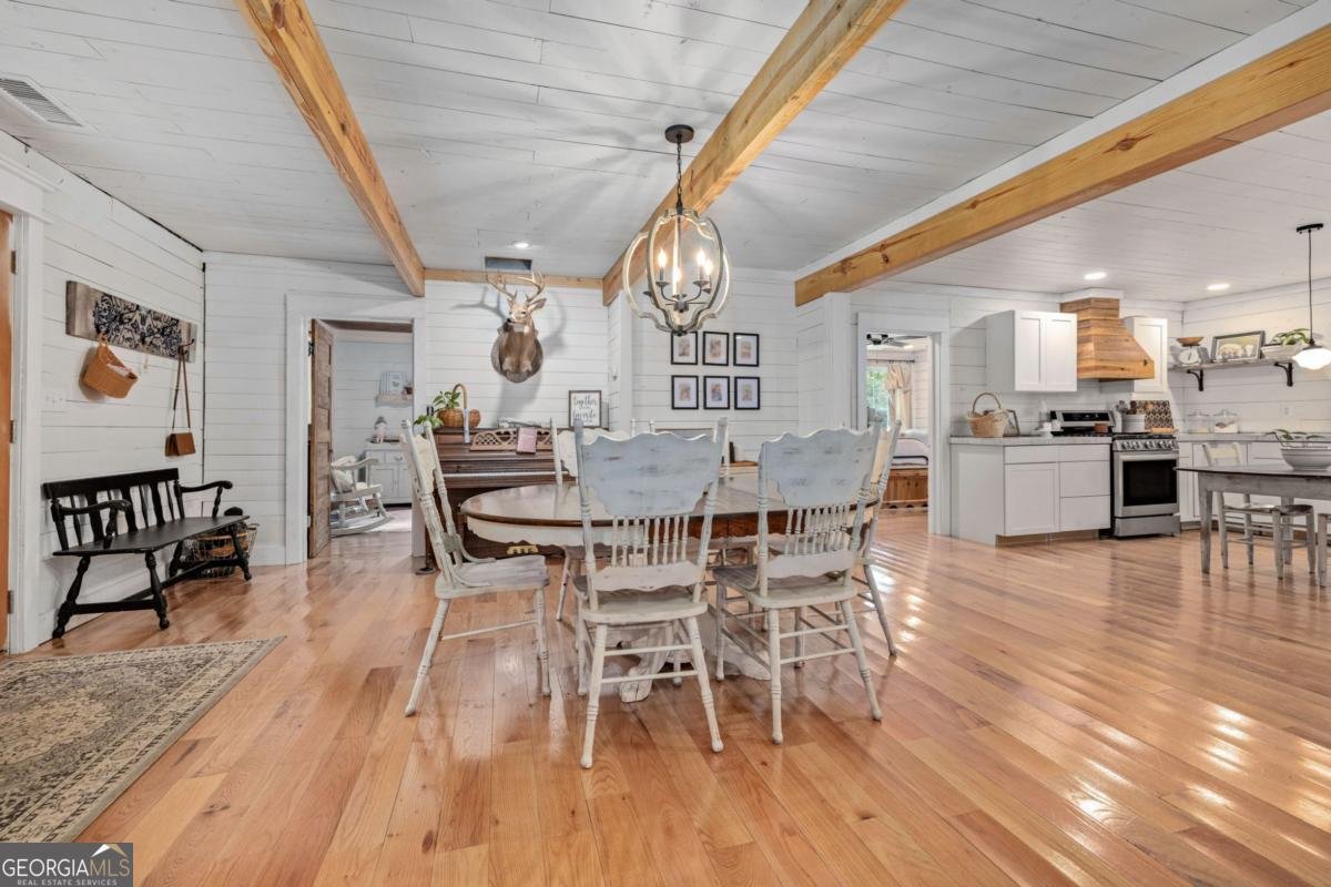 385 Amys Road Clarkesville - Photo 12