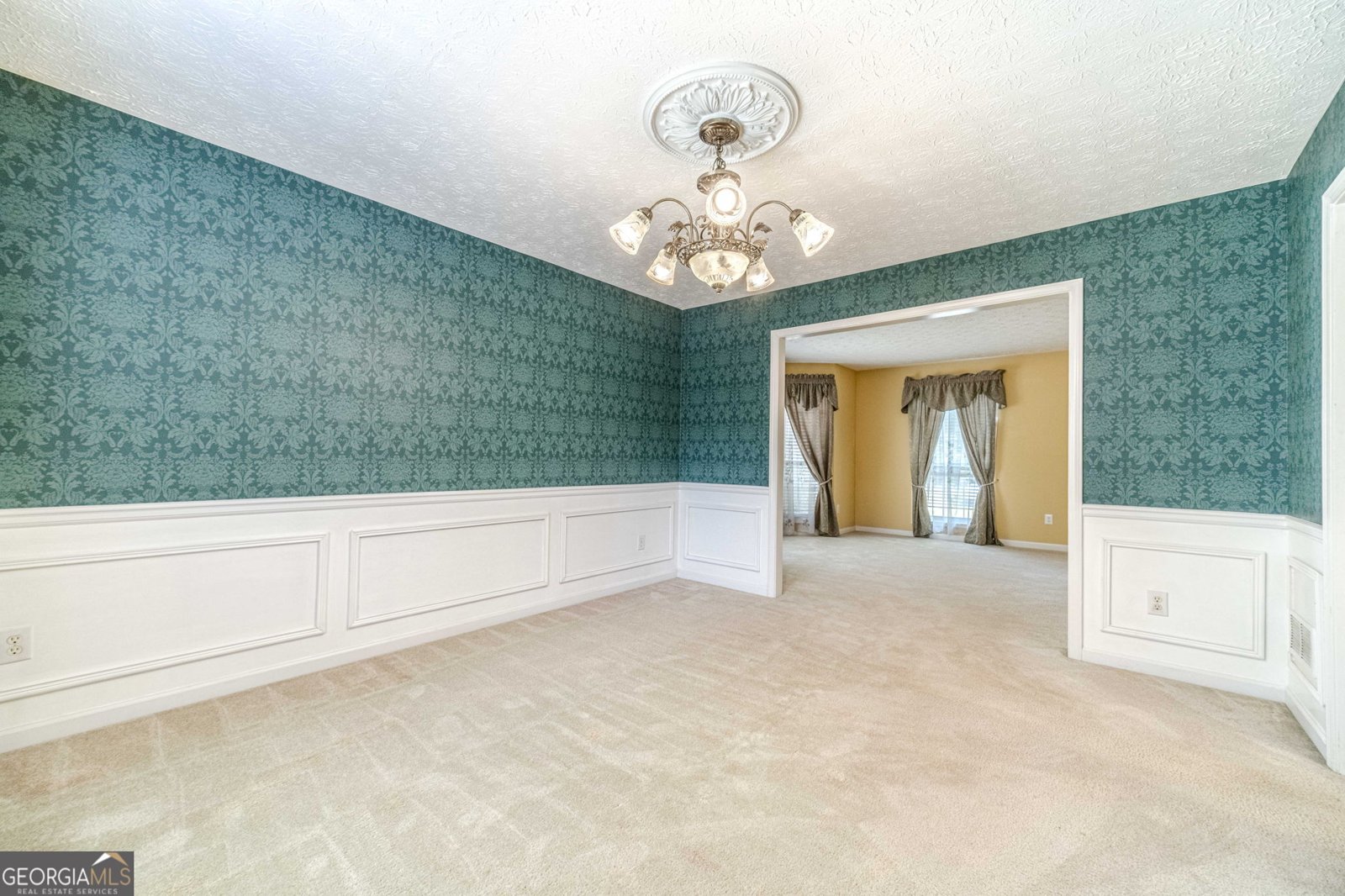 1545 Summit Pond Circle Loganville - Photo 11