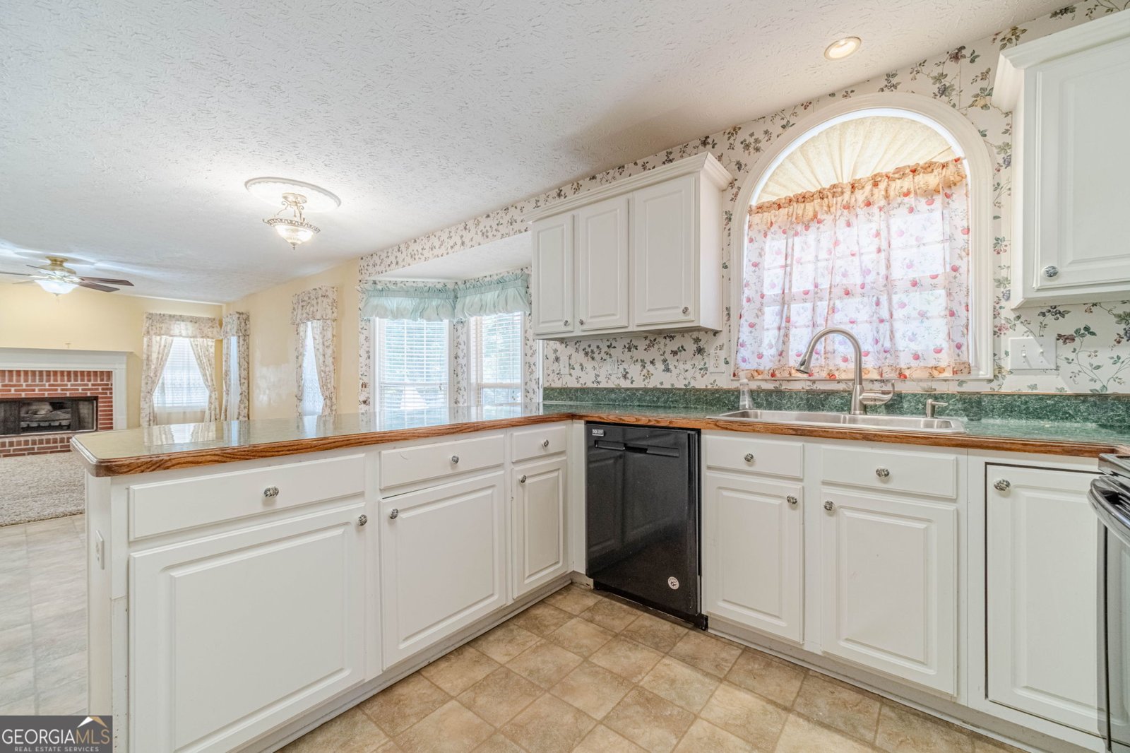 1545 Summit Pond Circle Loganville - Photo 12