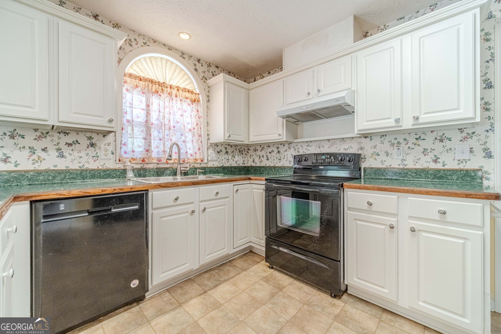 1545 Summit Pond Circle Loganville - Photo 13