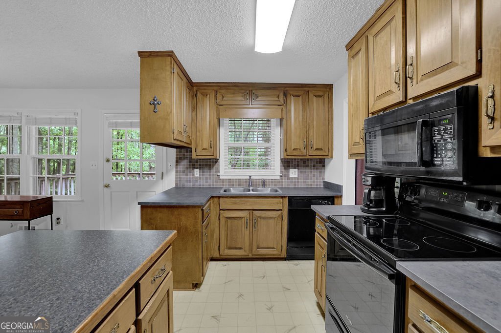 1387 Ridge Road Canton - Photo 13
