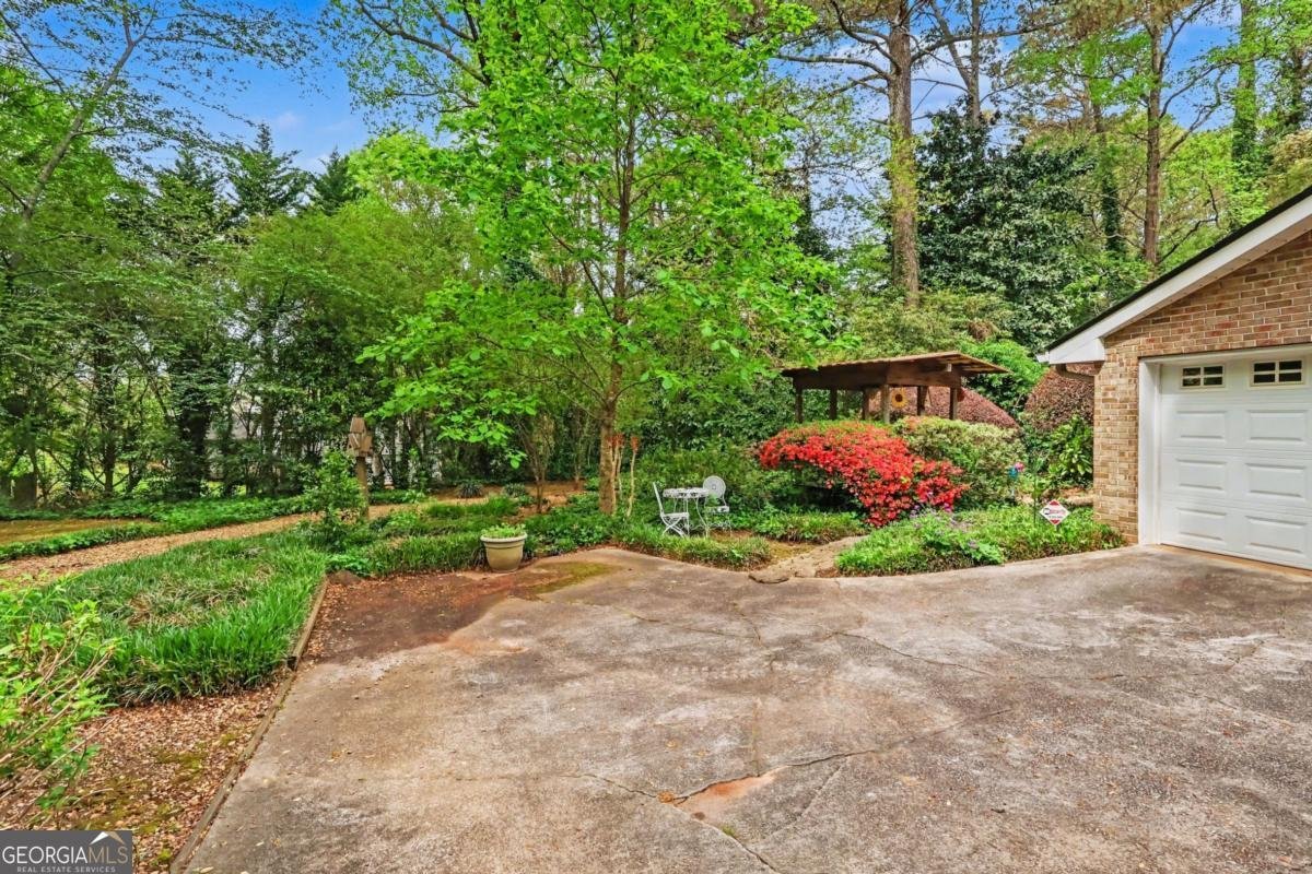 4191 Whispering Forest Court Lilburn - Photo 38