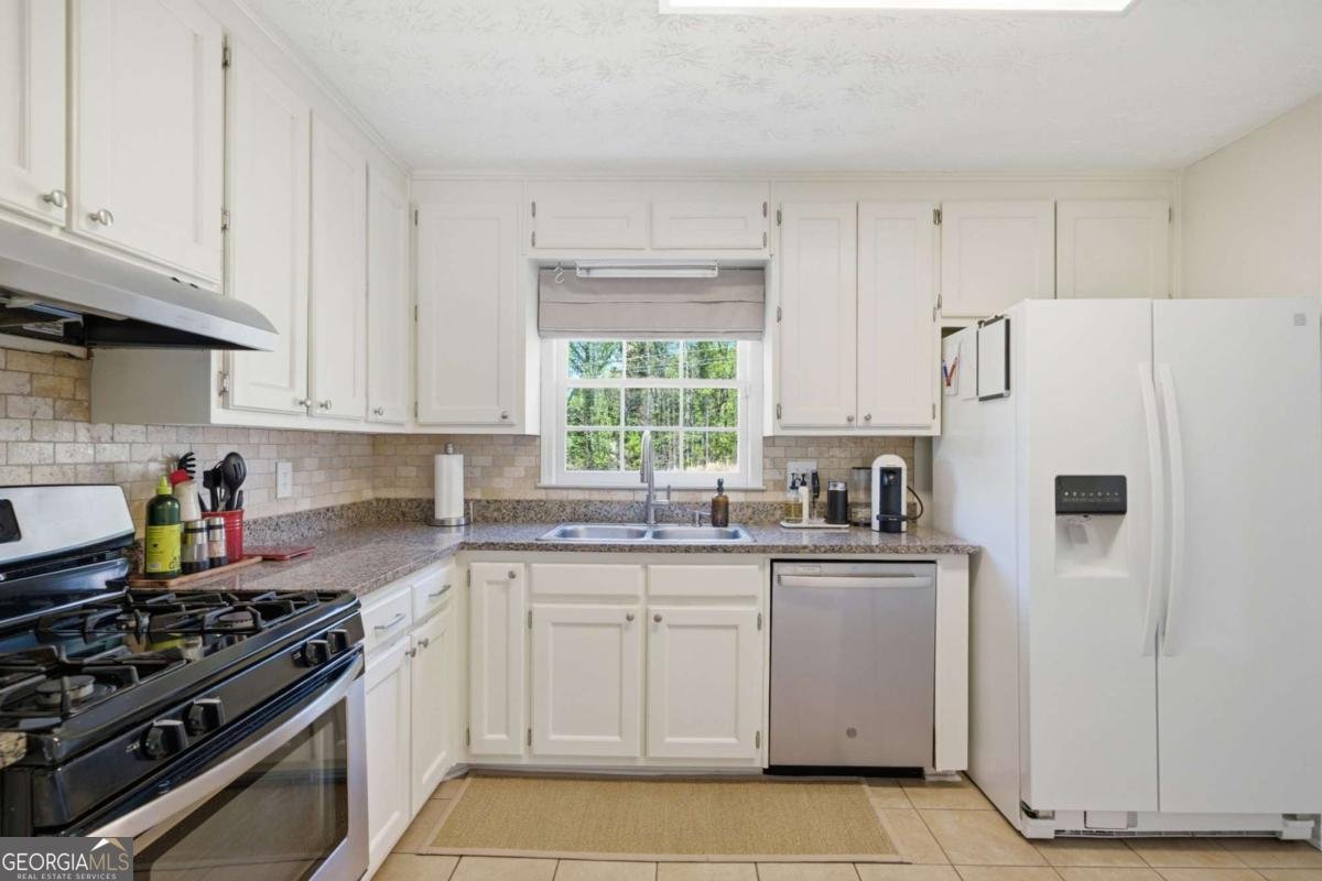 3366 Woodlaurel Drive Snellville - Photo 12