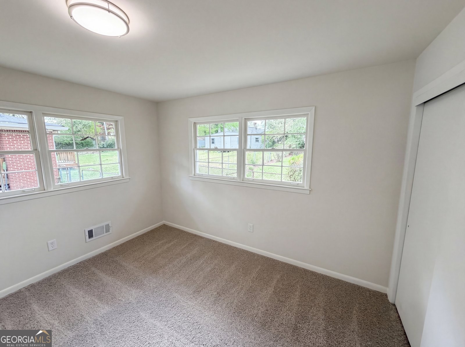 96 Greene Street Fairburn - Photo 10