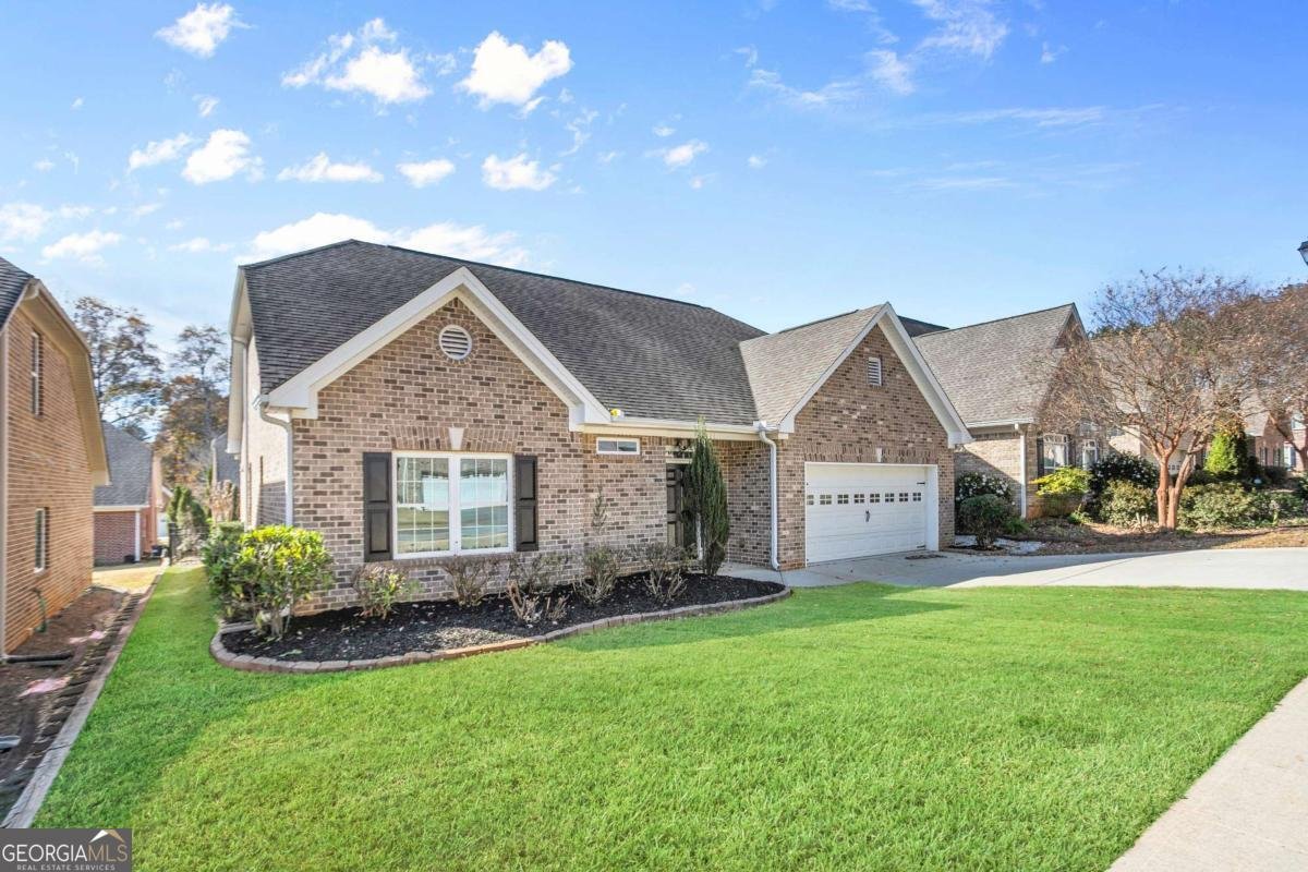 726 Retreat Woods Way Dacula - Photo 1