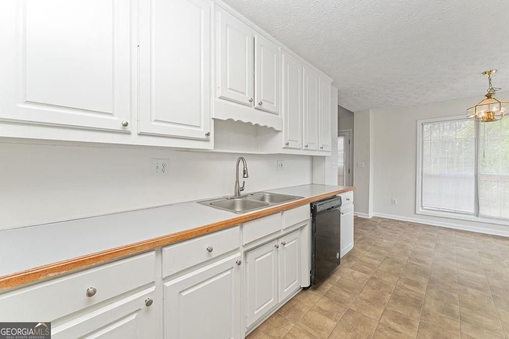 310 Pebblestone Drive Loganville - Photo 6