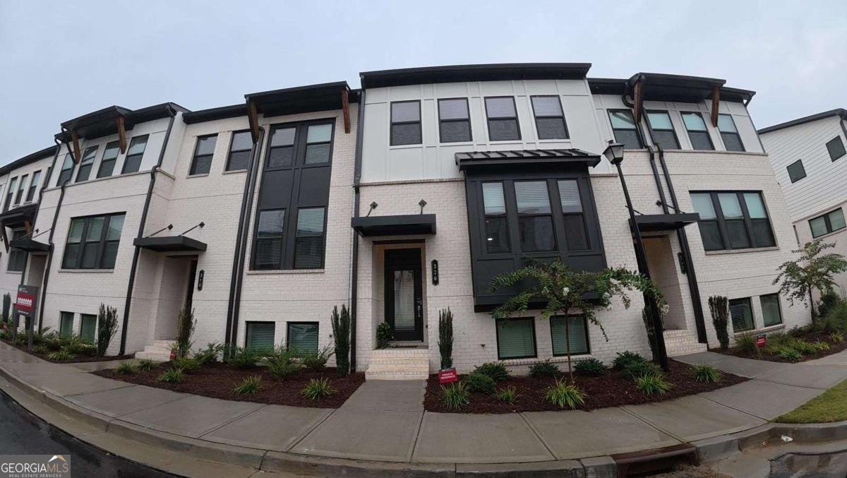 320 Cornett Way Lawrenceville - Photo 1