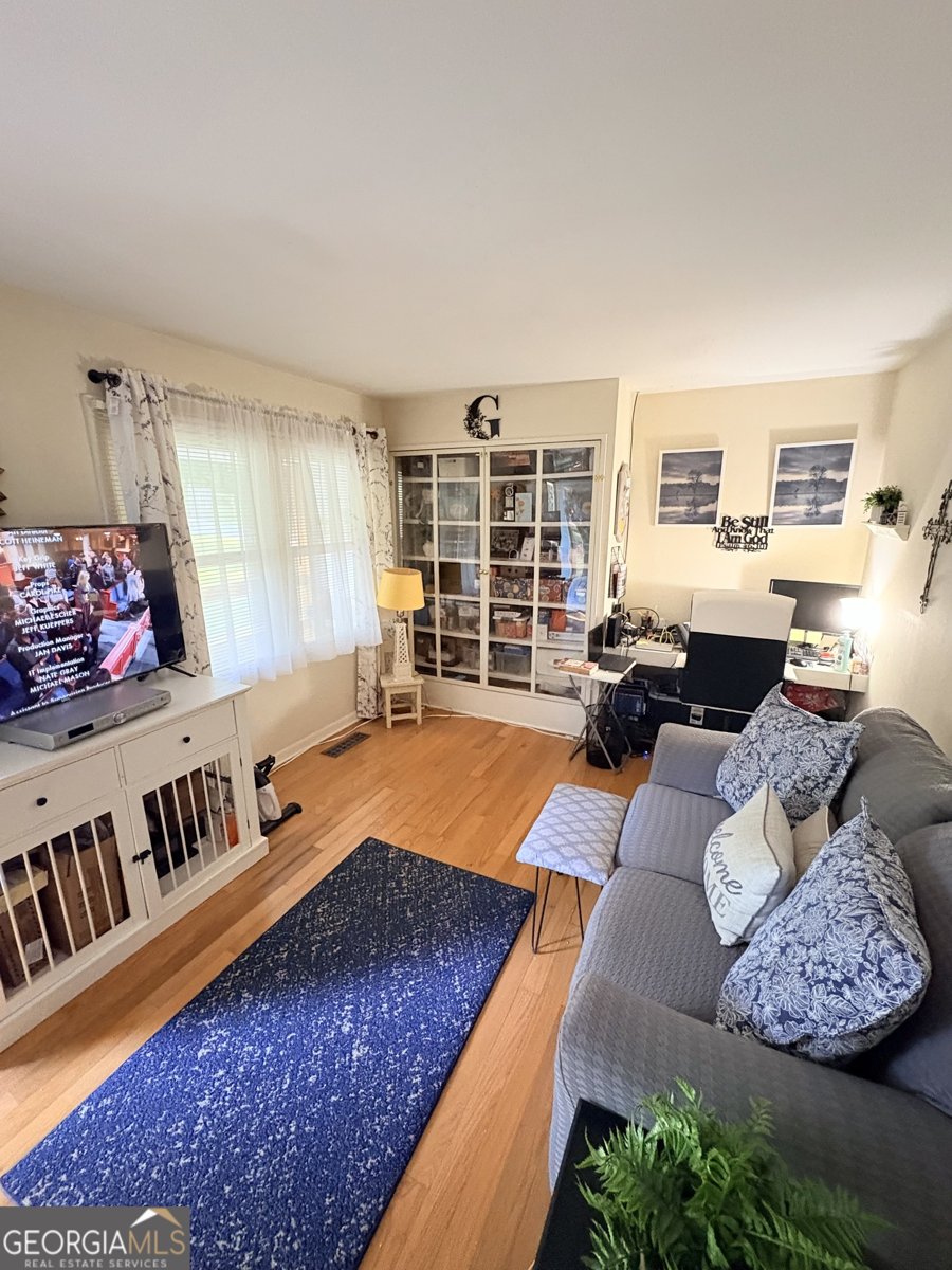 768 Swan Lake Road Stockbridge - Photo 9