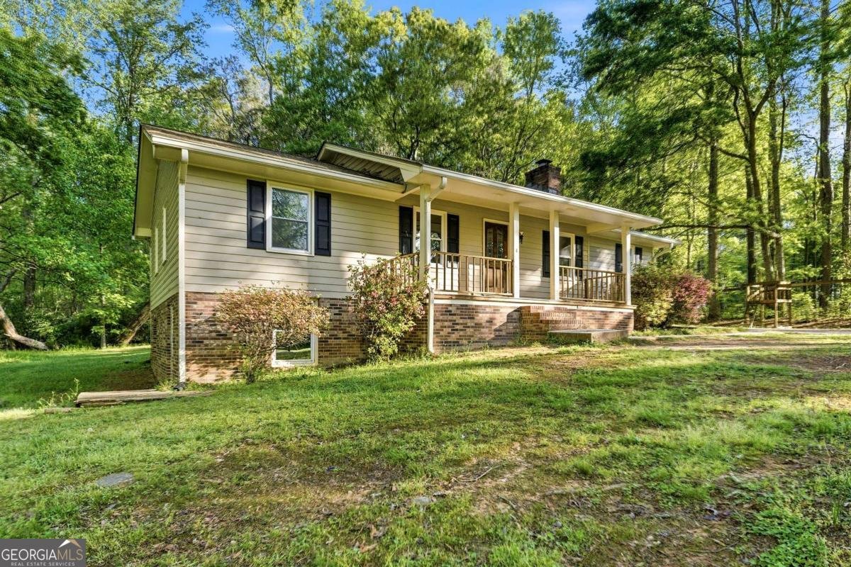 4060 Grove Trail Loganville - Photo 1