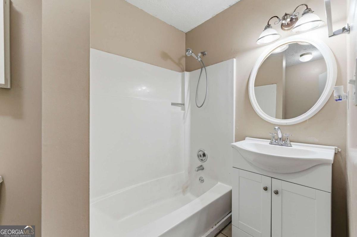 4060 Grove Trail Loganville - Photo 12