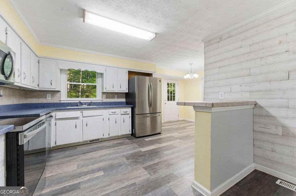 4060 Grove Trail Loganville - Photo 8