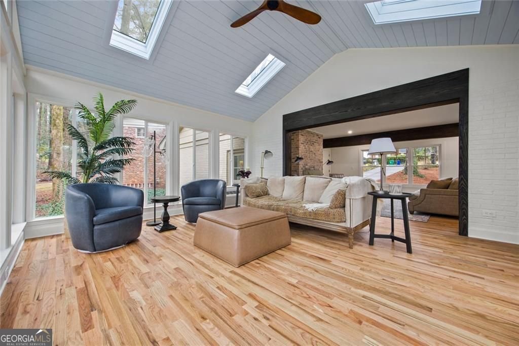 2433 Helmsdale Atlanta - Photo 20