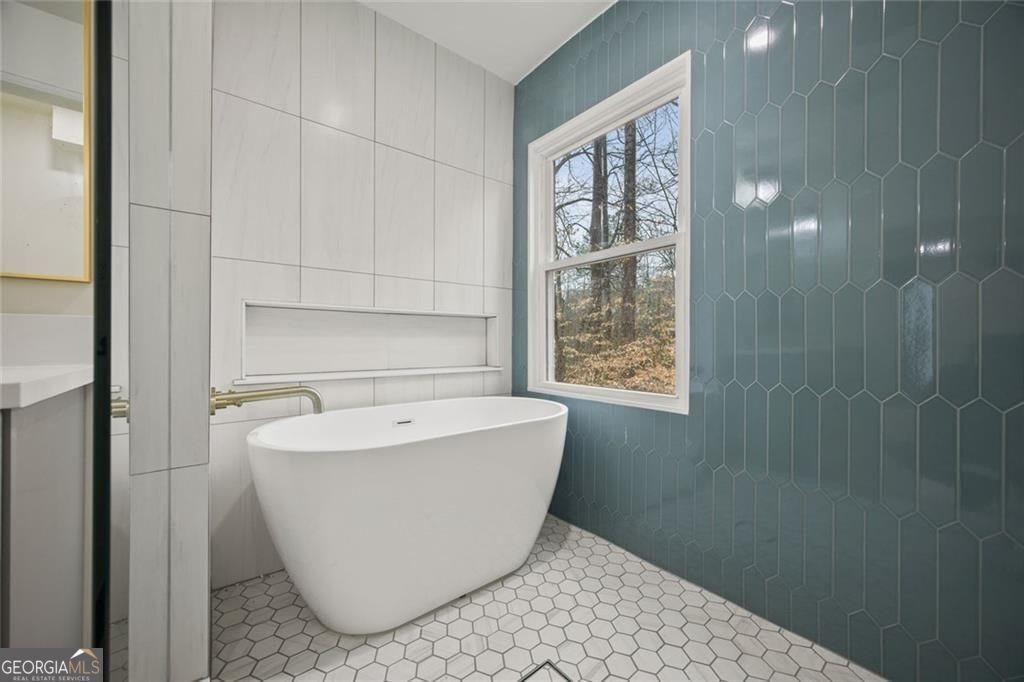 2433 Helmsdale Atlanta - Photo 25