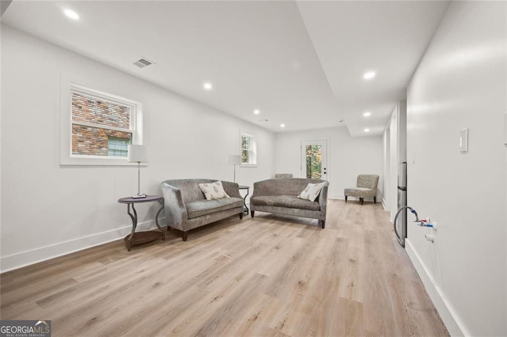 2433 Helmsdale Atlanta - Photo 27