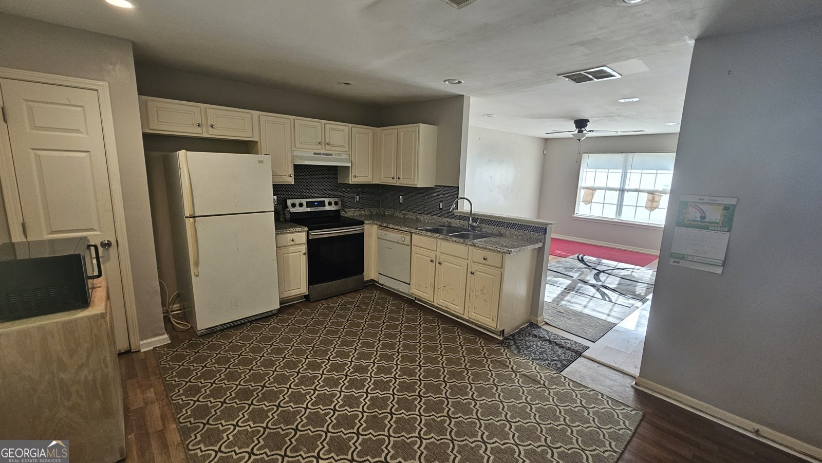 327 Coral Circle McDonough - Photo 10