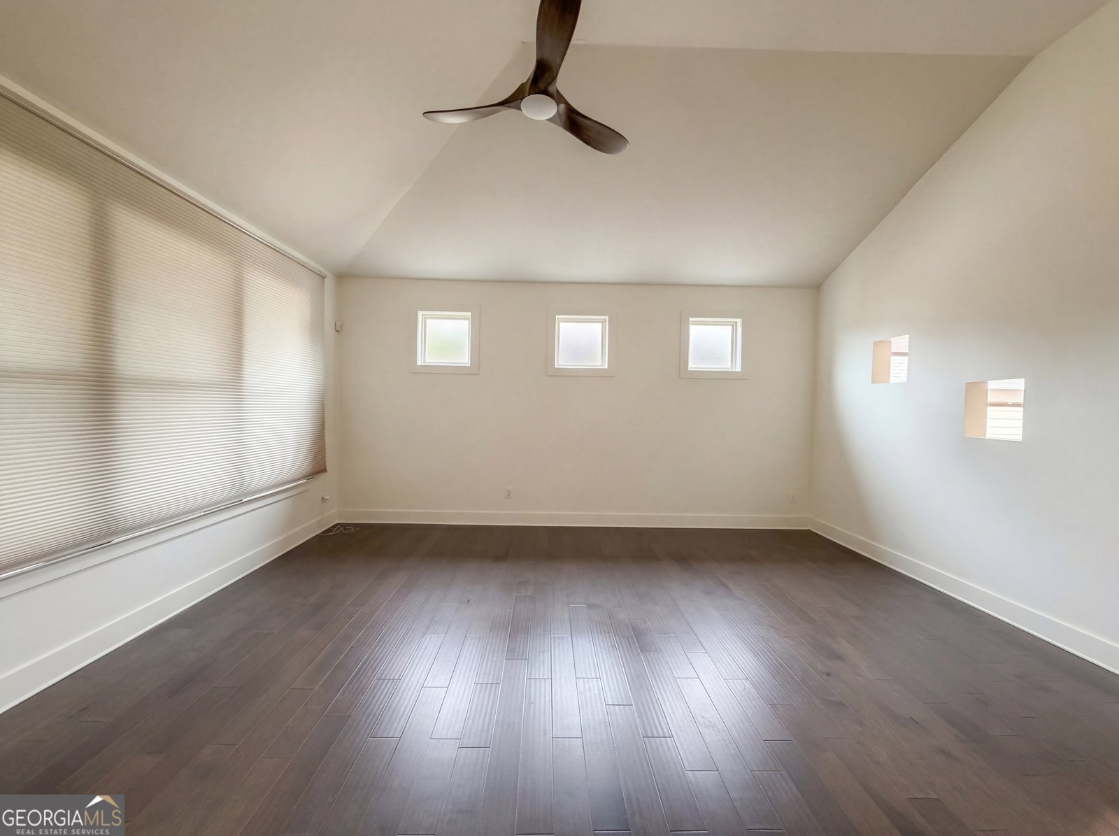 1027 Halletts Peak Place Lawrenceville - Photo 19