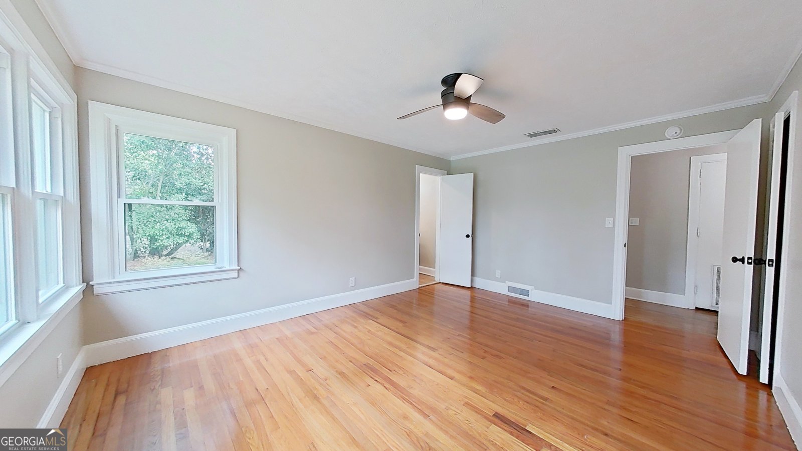 481 4Th Street Cairo - Photo 32
