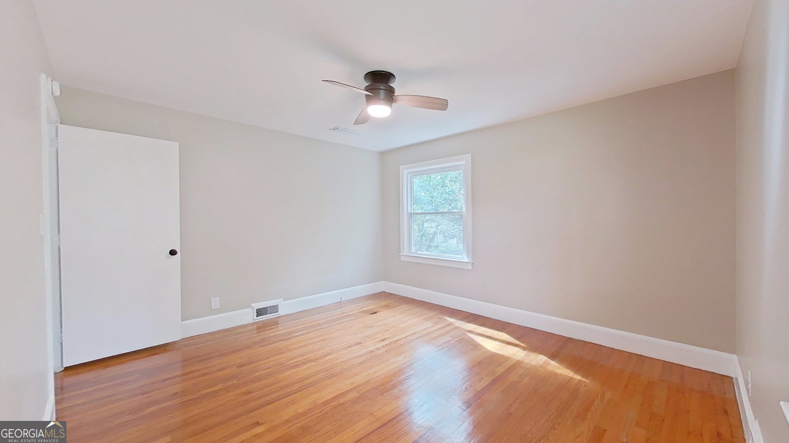 481 4Th Street Cairo - Photo 41