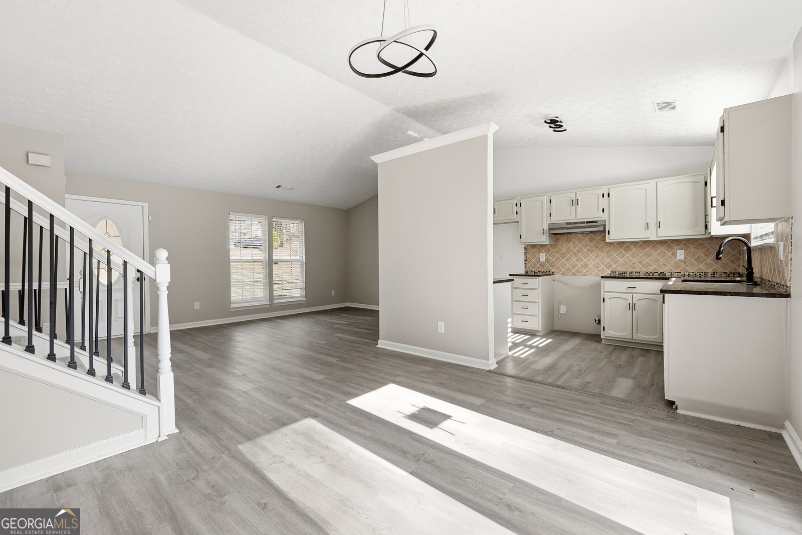 683 Wood Path Court Stone Mountain - Photo 8