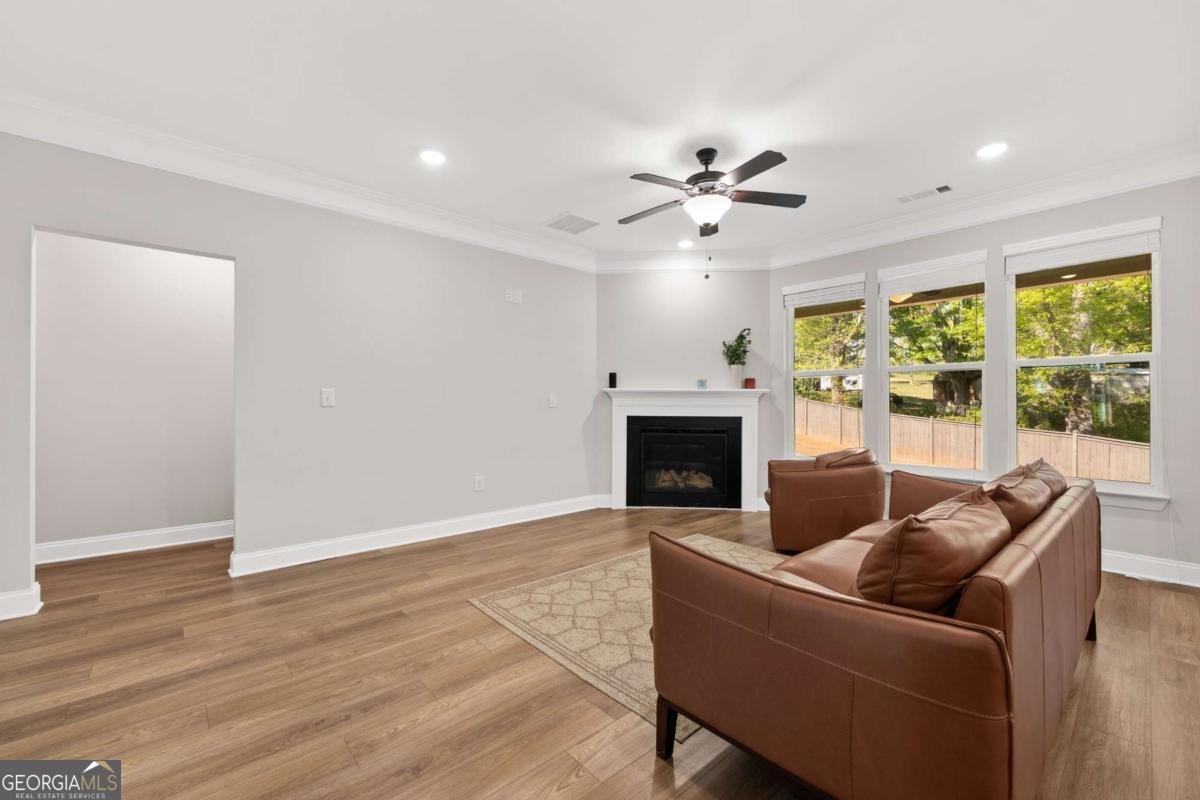 6870 Kate Lane Flowery Branch - Photo 7