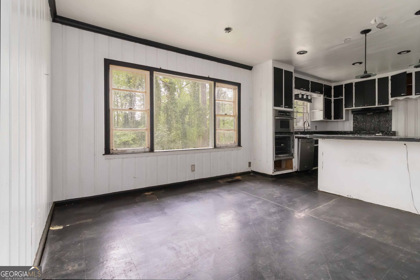 668 Lynn Circle Atlanta - Photo 10