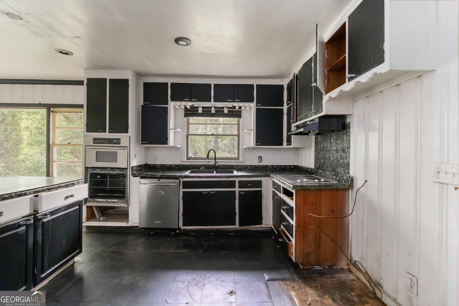 668 Lynn Circle Atlanta - Photo 13