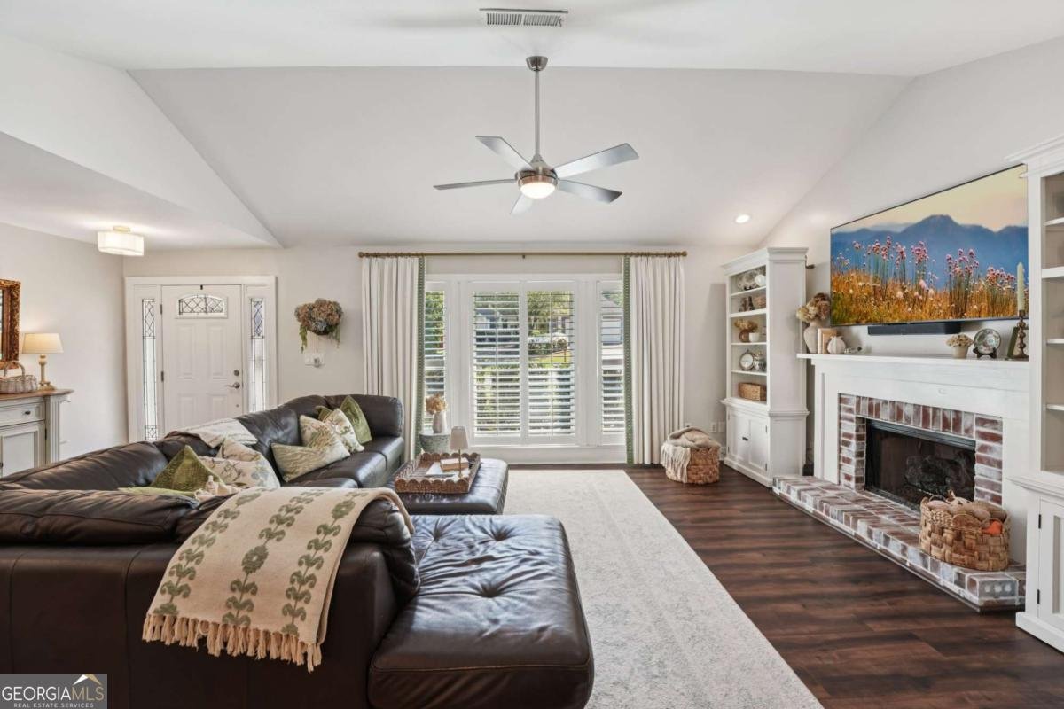 649 Radford Circle Woodstock - Photo 10