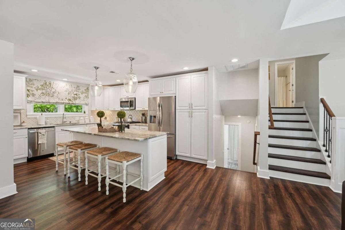 649 Radford Circle Woodstock - Photo 18