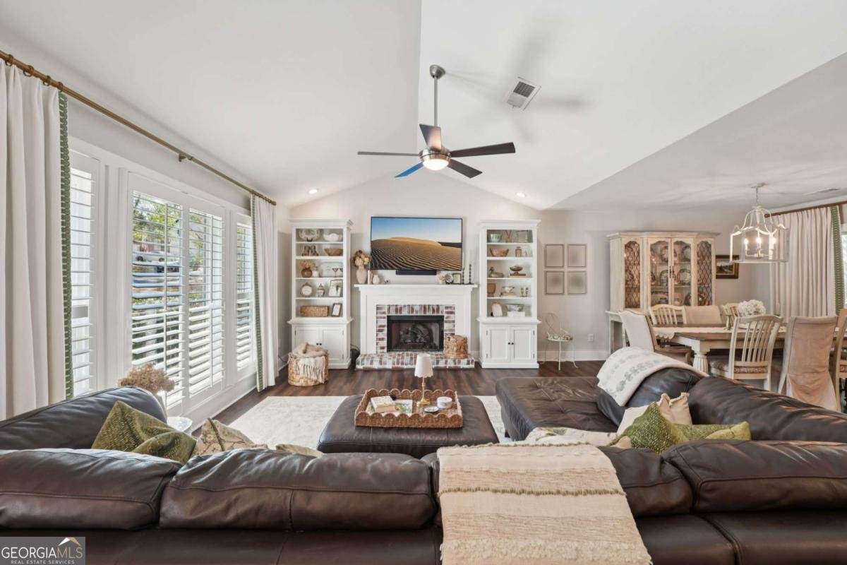 649 Radford Circle Woodstock - Photo 6