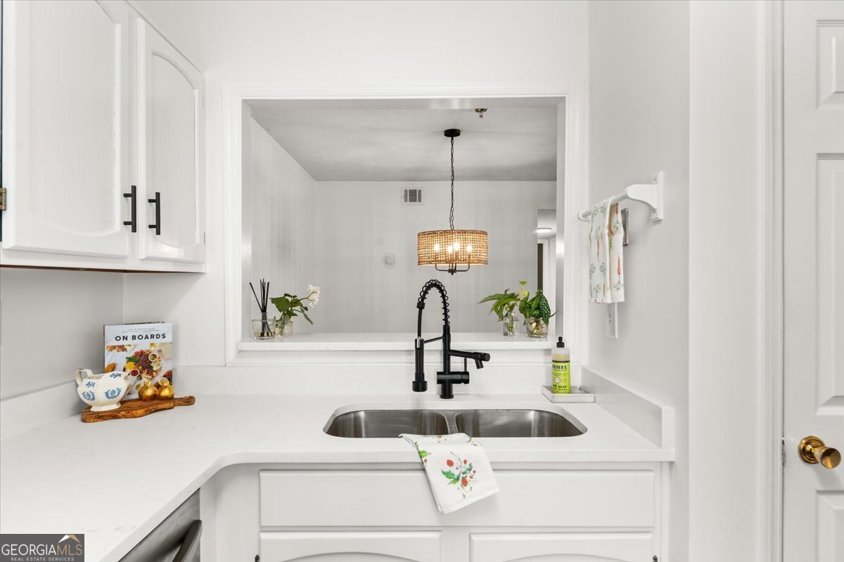 808 Riverview Drive Marietta - Photo 11