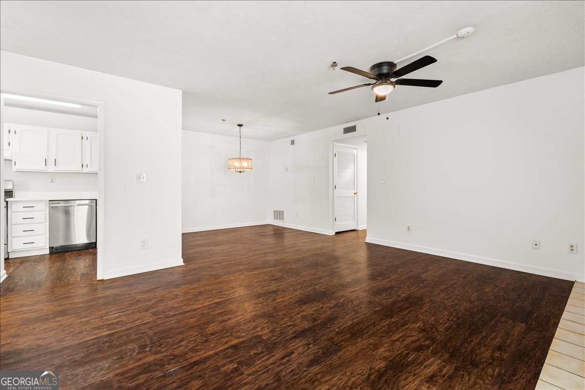 808 Riverview Drive Marietta - Photo 6