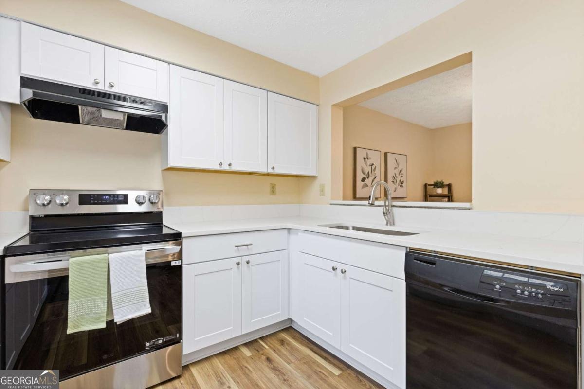 4447 Pineridge Circle Dunwoody - Photo 10