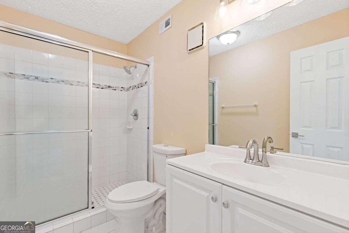 4447 Pineridge Circle Dunwoody - Photo 17