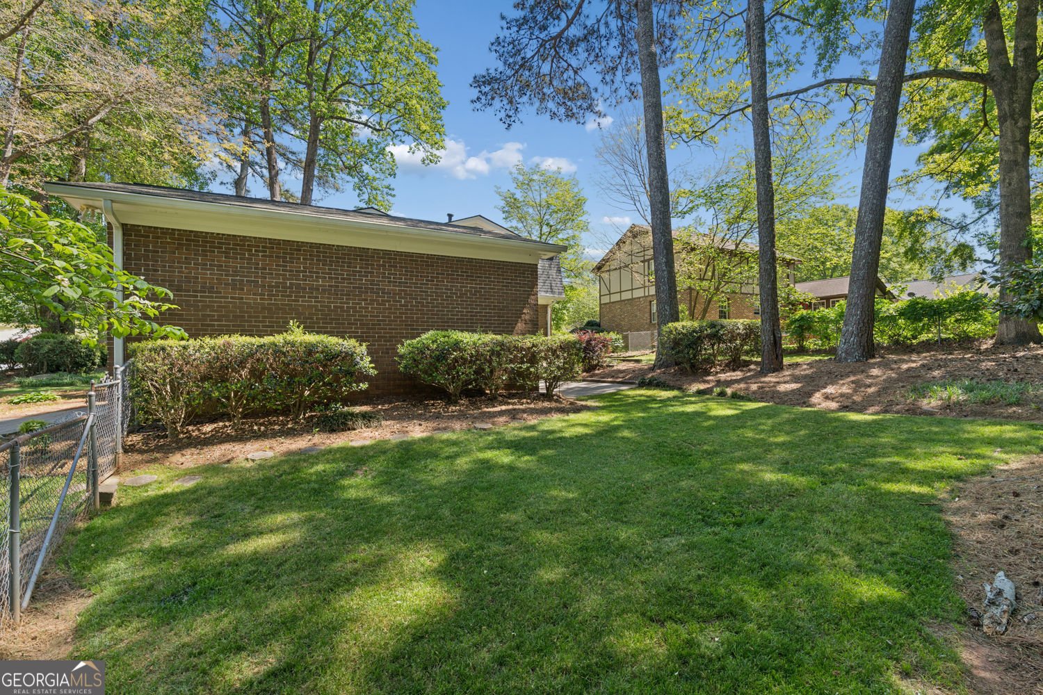 427 Angie Way Lilburn - Photo 42