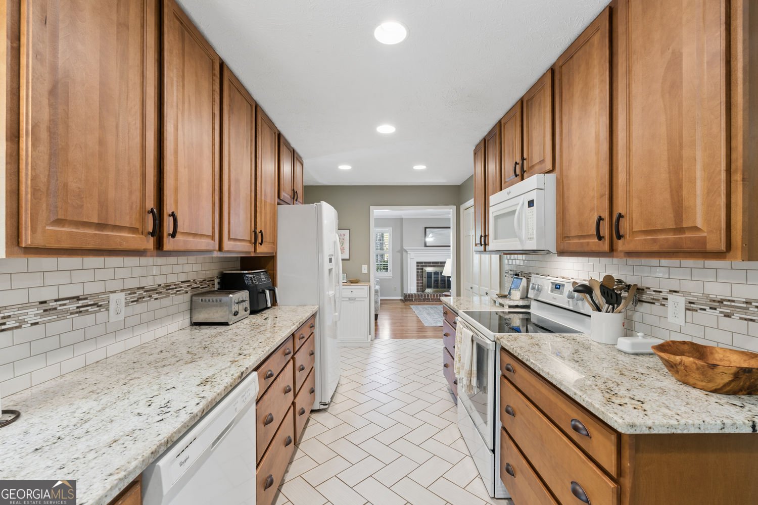 427 Angie Way Lilburn - Photo 9