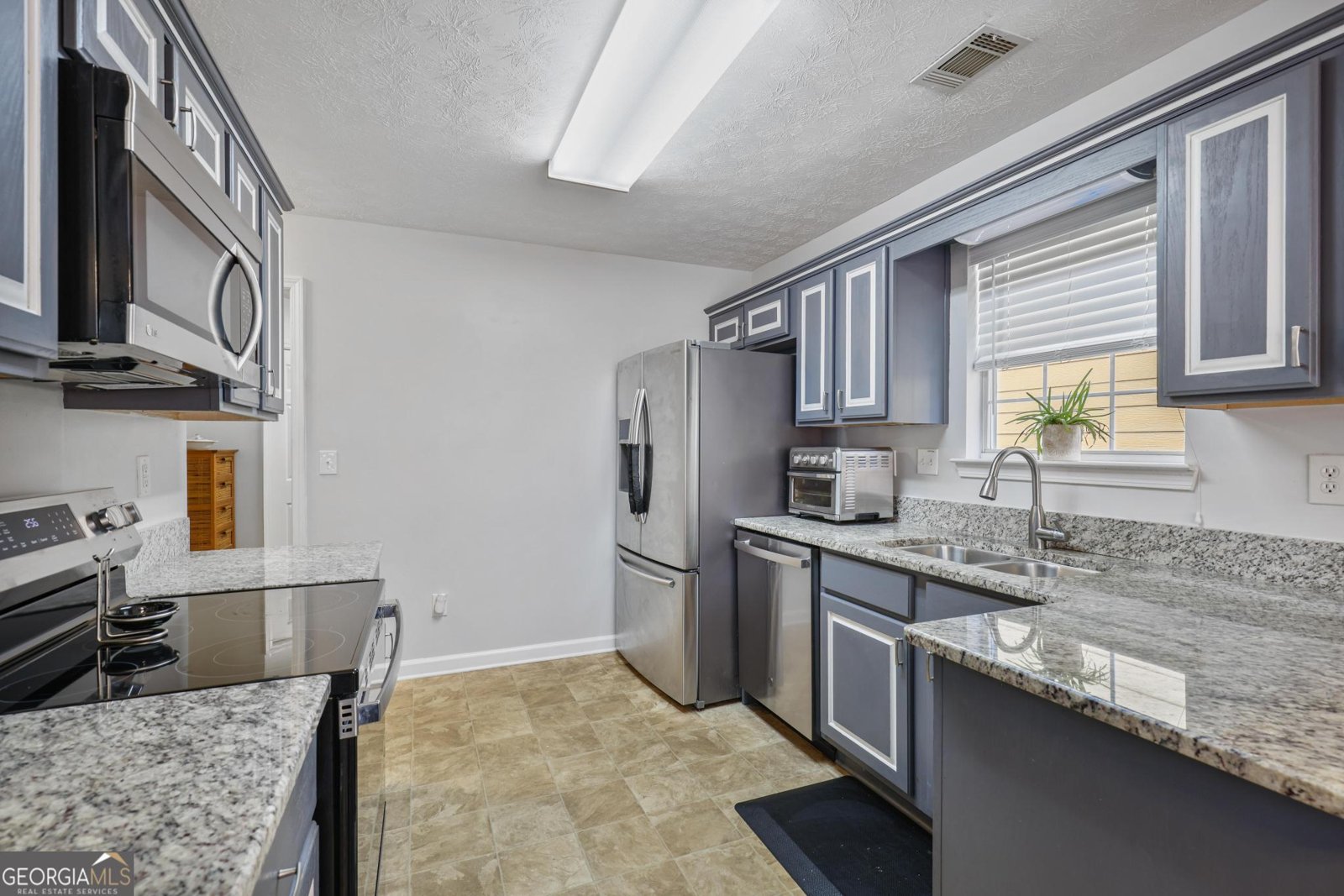 1477 Gates Circle Atlanta - Photo 9