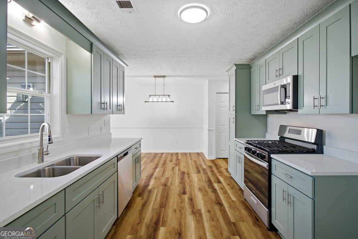 290 The Falls Boulevard Covington - Photo 18