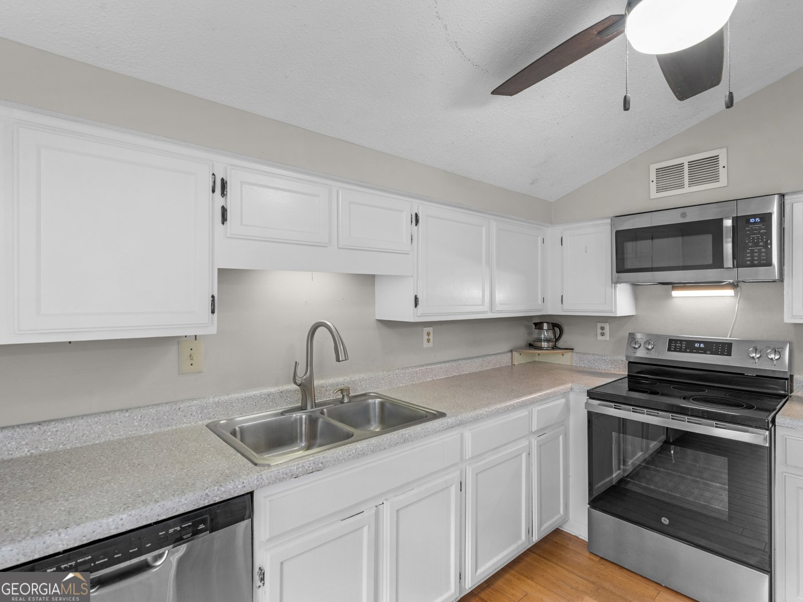 915 Strawberry Court Ellenwood - Photo 7