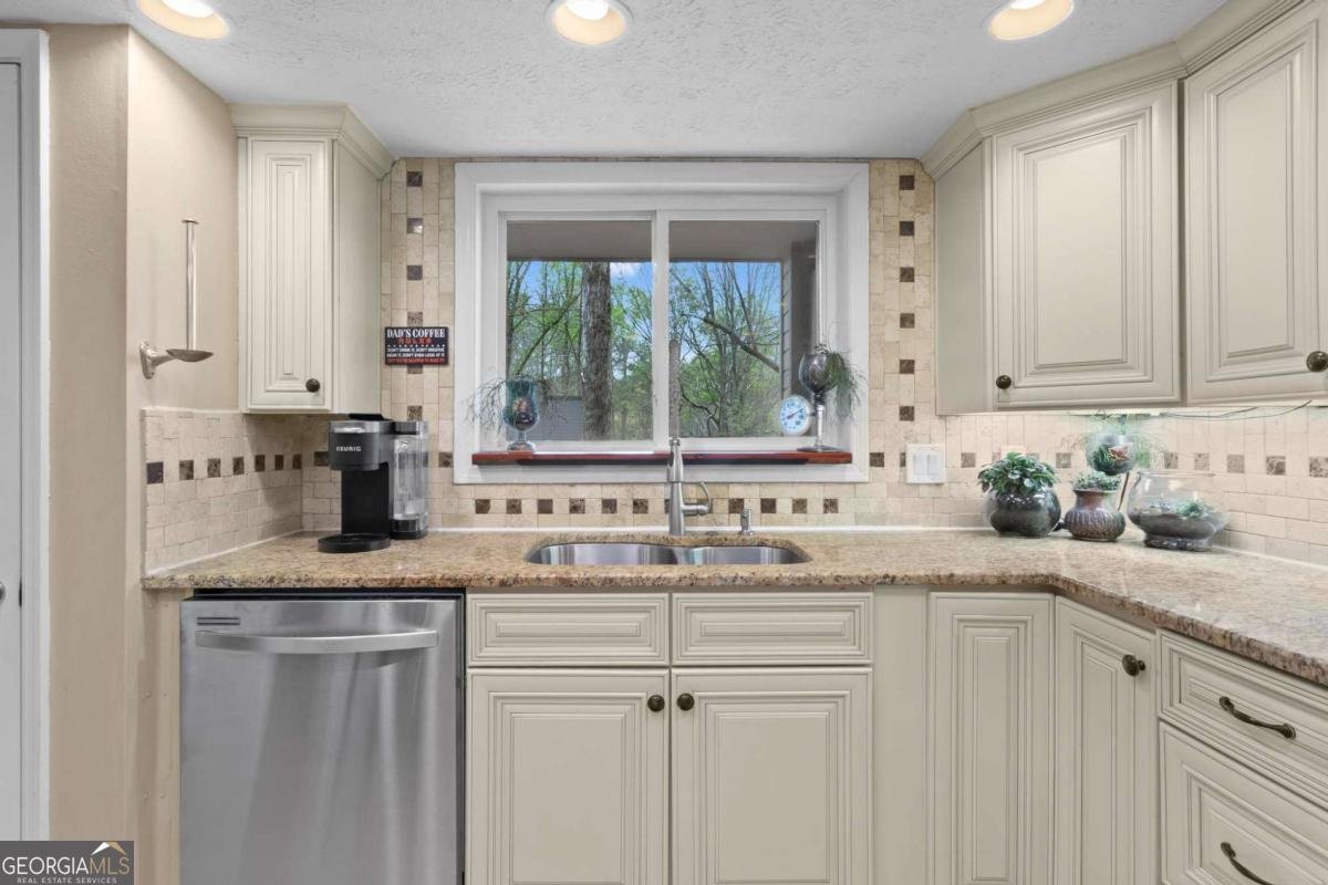 3865 Mabry Road Roswell - Photo 14