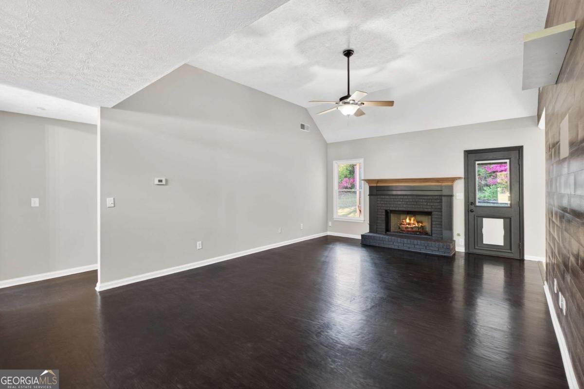 233 Ivy Creek Drive Loganville - Photo 6