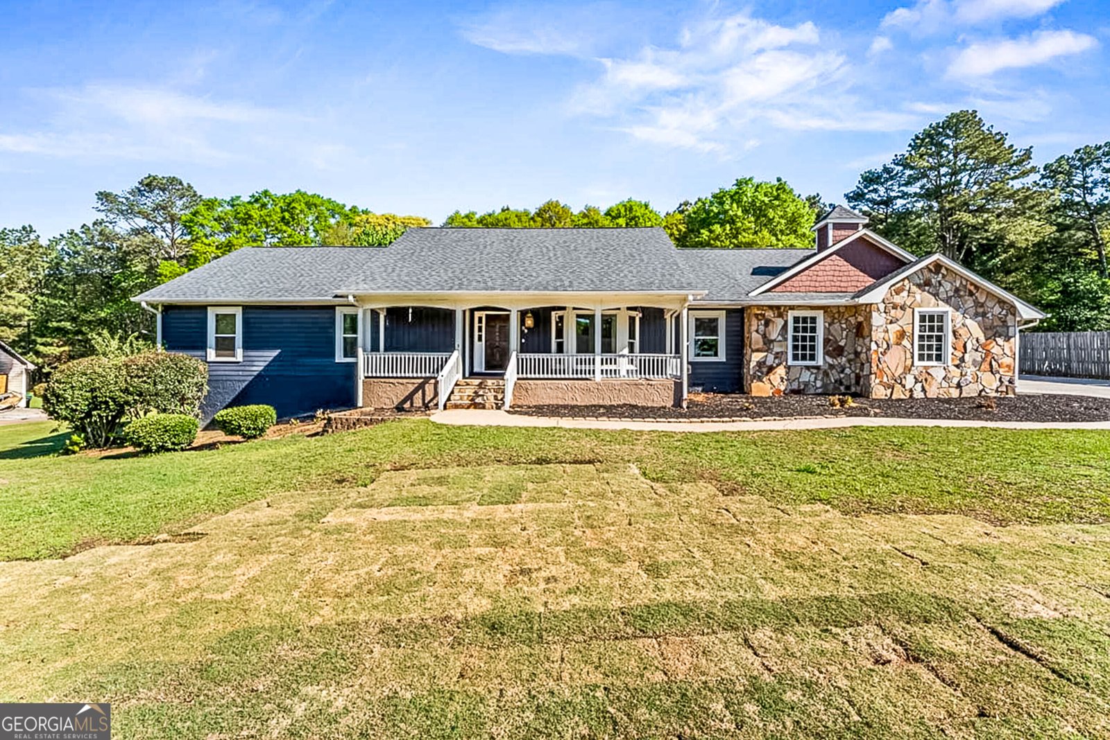 99 Daniel Court McDonough - Photo 1