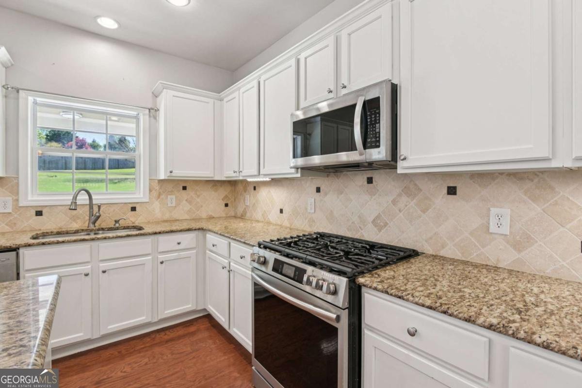 321 Meadowcrest Circle Canton - Photo 10