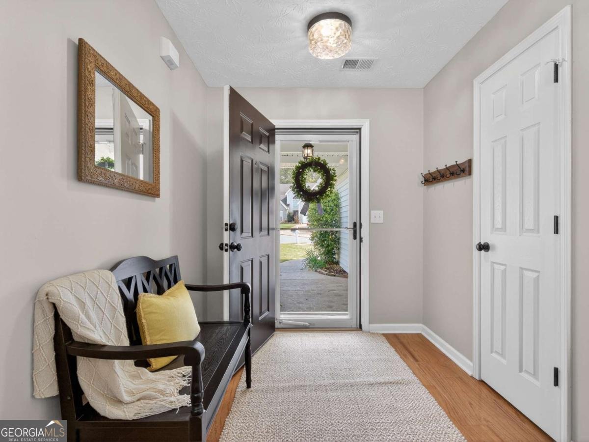 5592 Thistledown Terrace Sugar Hill - Photo 12