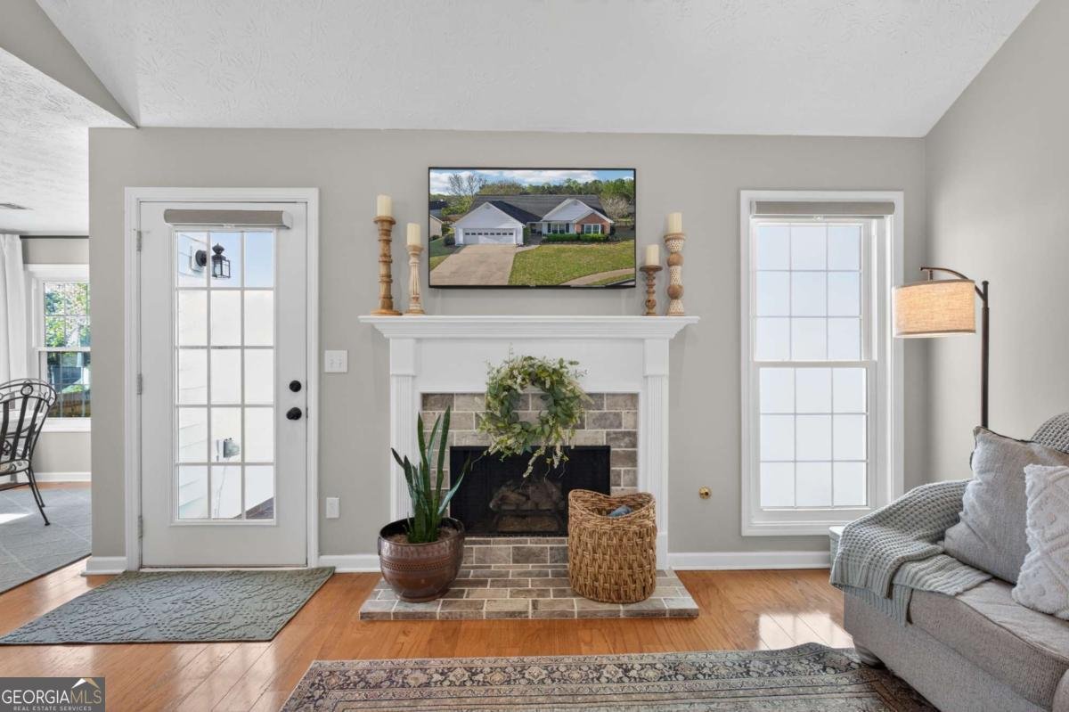 5592 Thistledown Terrace Sugar Hill - Photo 16