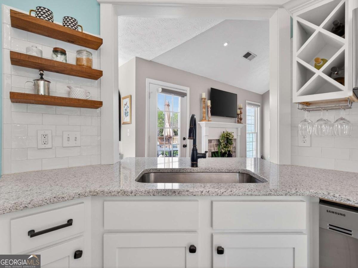 5592 Thistledown Terrace Sugar Hill - Photo 25