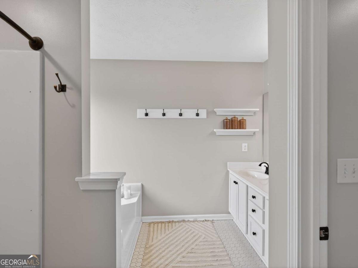 5592 Thistledown Terrace Sugar Hill - Photo 46