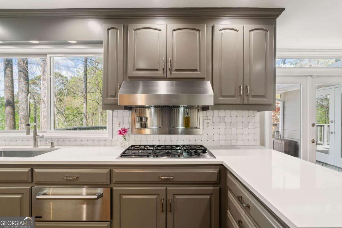 2492 Sherbrooke Drive Atlanta - Photo 10