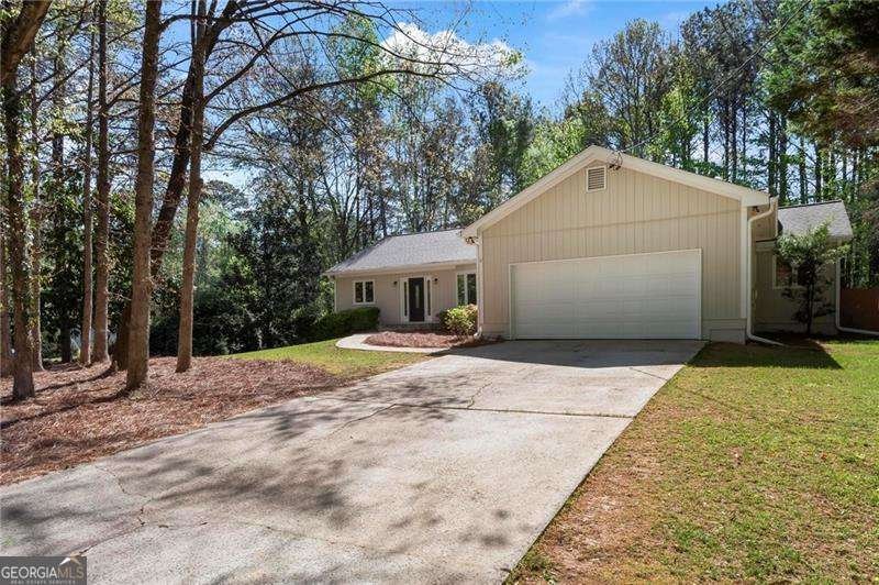 245 Creek Circle Roswell - Photo 1