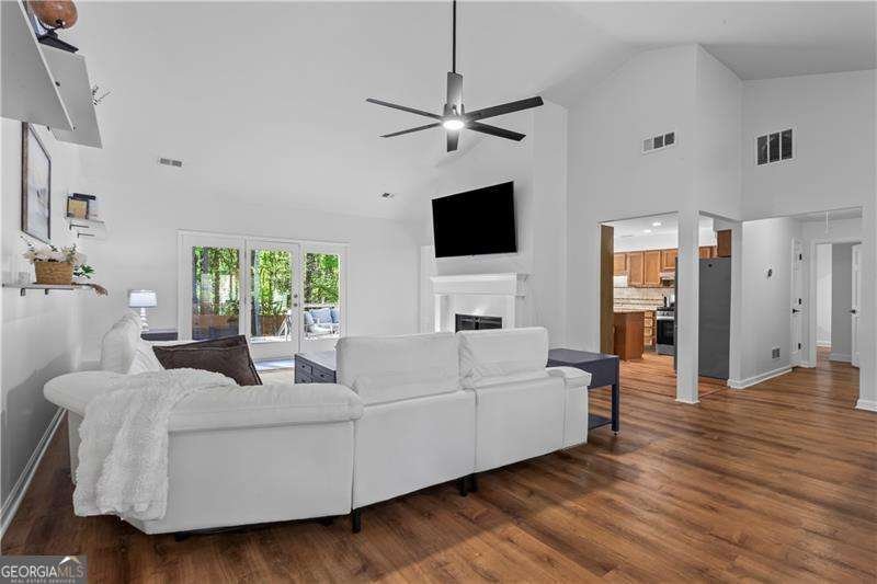 245 Creek Circle Roswell - Photo 7